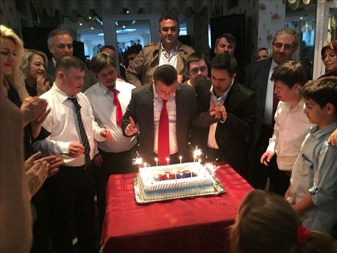 DOYASIYA EĞLENDİLER