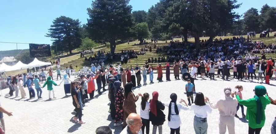 BÜYÜK POSOF BULUŞMASI KOCAYAYLADA 30 BİN KATILIMLA GERÇEKLEŞTİ