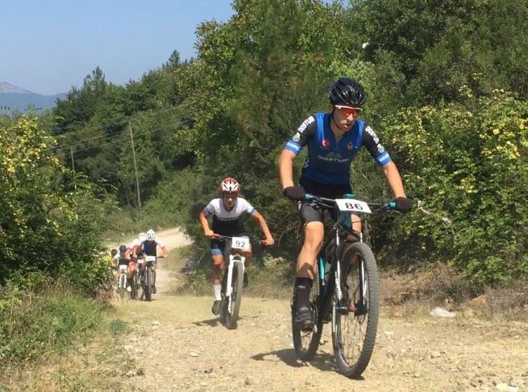 DAĞ BİSİKLETİNDE İNEGÖLLÜ SPORCULARDAN BÜYÜK BAŞARI 