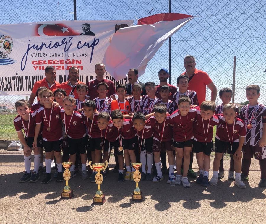 İnegölspor U10 ve U11 ekibinden büyük başarı