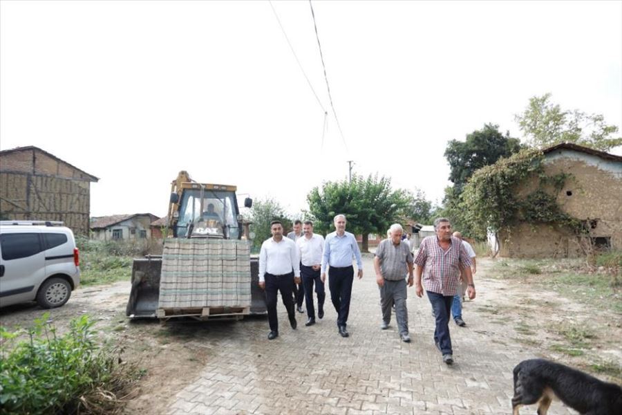 Kırsal Mahallelerde Sokaklar Parke Taşıyla Konfora Kavuşuyor