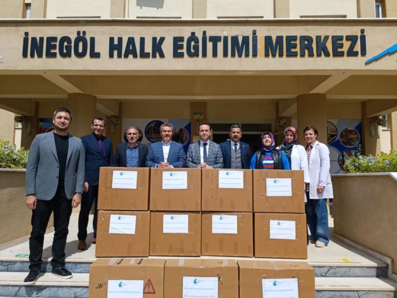 Halk Eğitimden depremzede çocuklara bayramlık