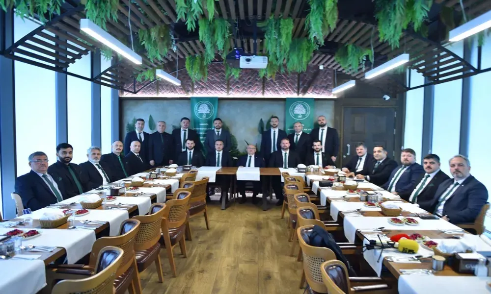 Özcan Ayhan adaylığını açıkladı