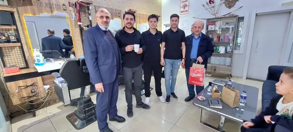 Saadet Partisi  berber ve kuaförleri unutmadı