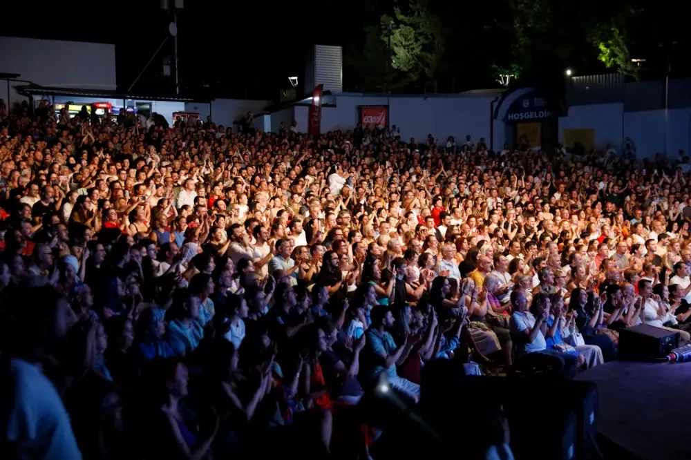 Bursa Festivali’nde Balkan rüzgârı