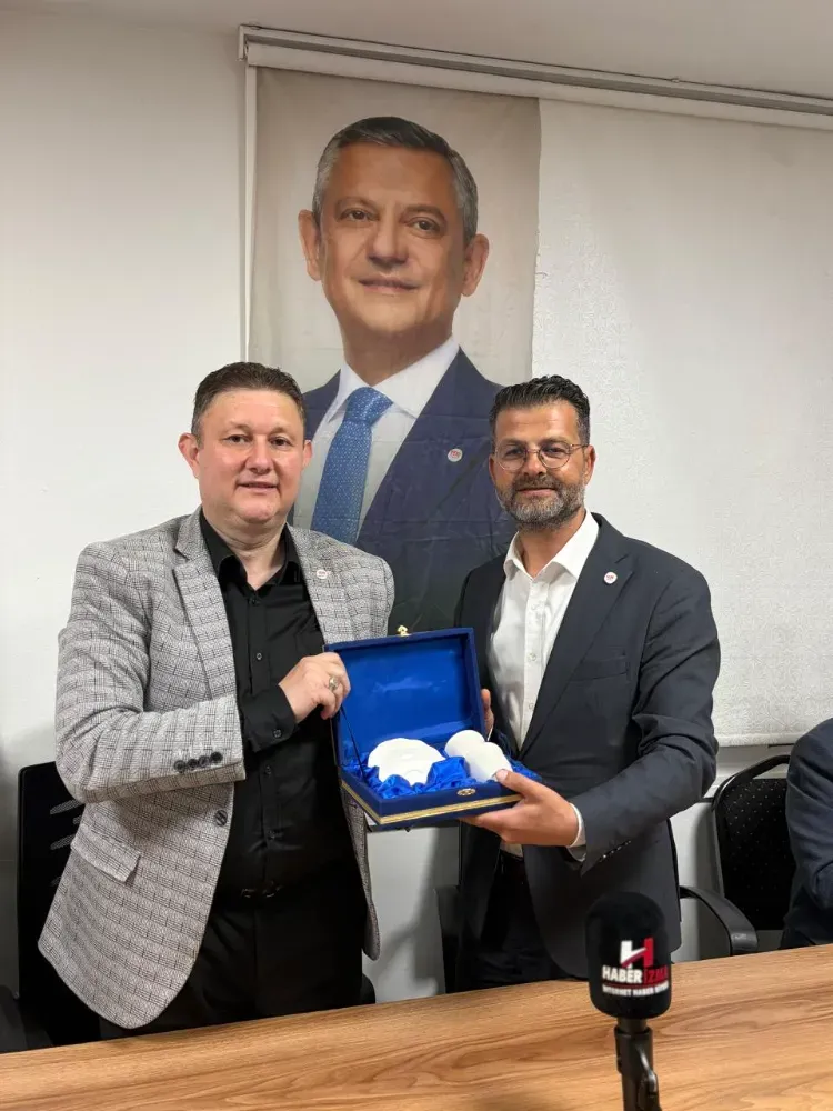 Yeni Parti Bursa İl Başkan Adayı Özgür Şahin İnegöl'de Örgütüyle Buluştu