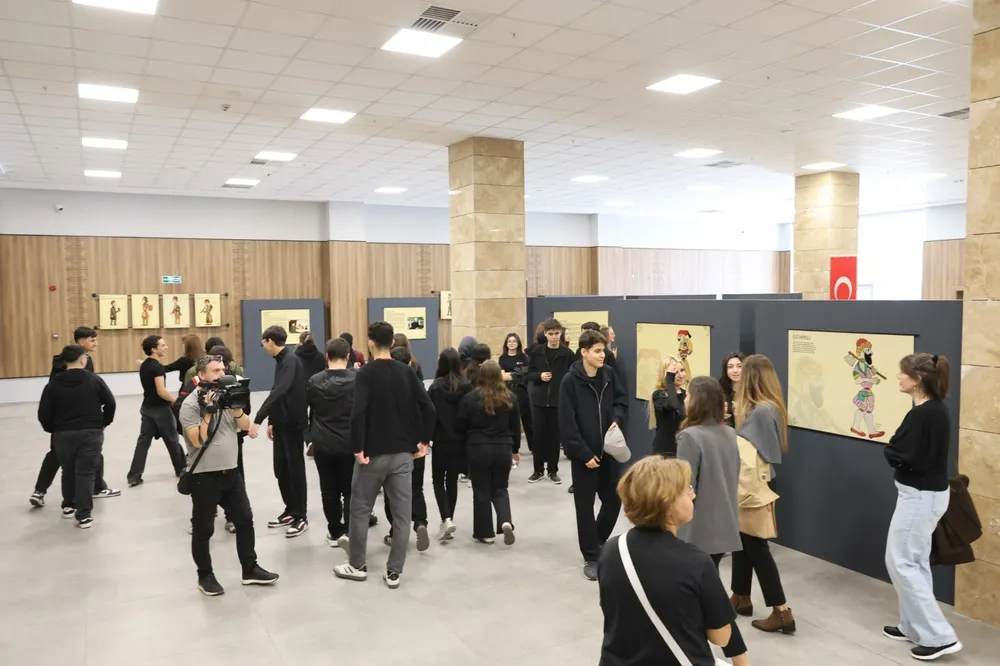 Bursa'da Karagöz Geleneği Gelecek Nesillere Aktarılıyor