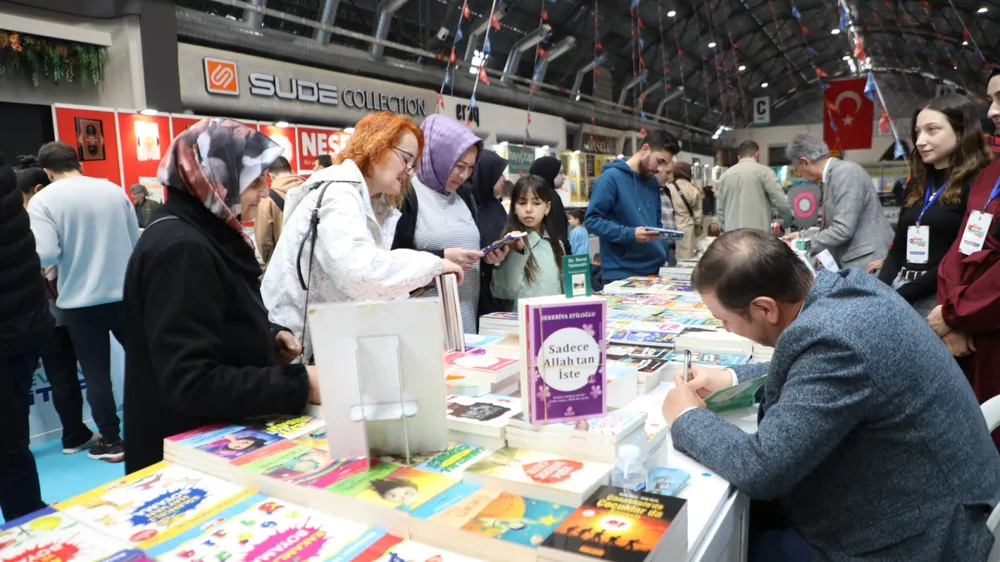 İnegöl Kitap Günleri'nde Yazar Buluşmaları Başlıyor