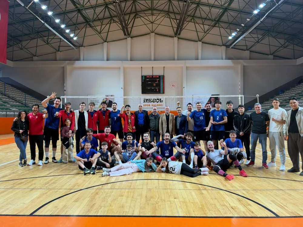 İnegöl Belediyespor Voleybol Takımı Galibiyet Serisini Devam Ettiriyor