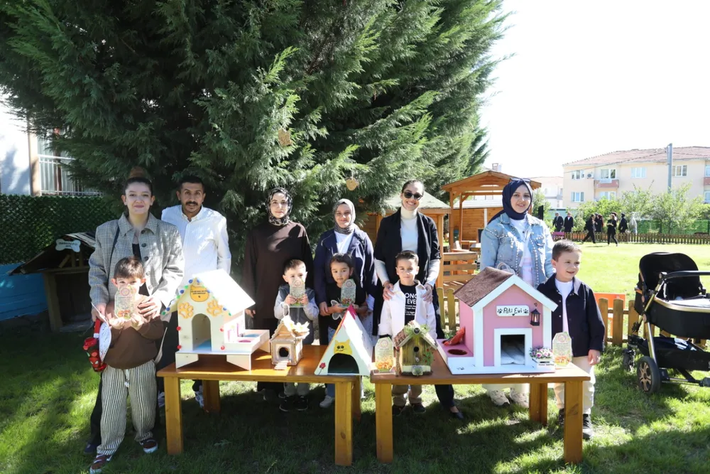 İnegöl'de Çocukların Katılımıyla 190 Hayvan Yuvası Hazırlandı