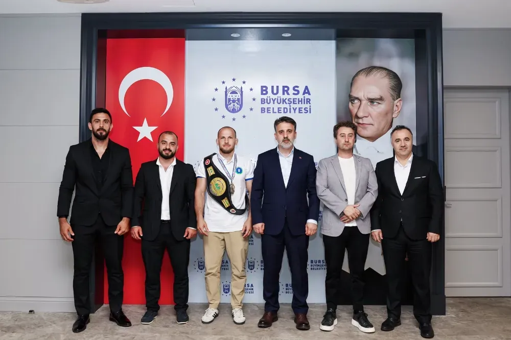 Başkan Vekili Biba'dan dünya şampiyonu güreşçiye tebrik