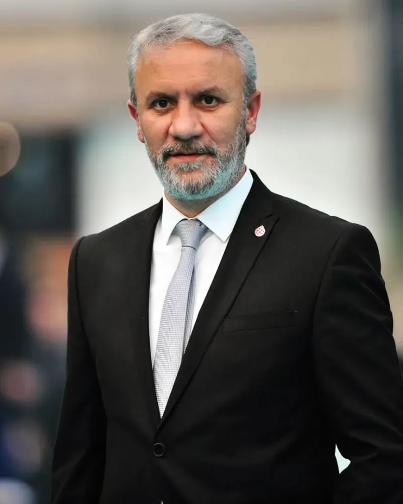 Yavuz Uğurdağ Geleneği Bozmadı, Pusula Yine Beyaz